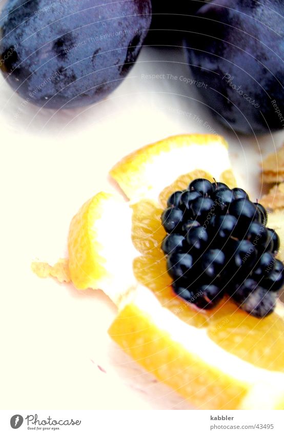 Partyfood Weintrauben Partyservice Snack Ernährung orange Fensterscheibe Bodenbelag Frucht