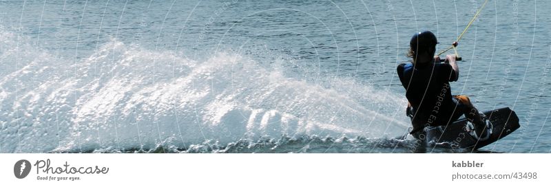 Wasserski Neopren nass Geschwindigkeit Wellen Sport Holzbrett Seil ziehen spritzen