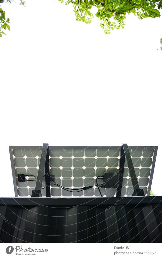 Solar - Fotovoltaik - Anlage für Erneuerbare Energien Solarenergie Solarmodul Solarzelle grün Politik Sonnenenergie Energiewirtschaft innovativ Klimaschutz