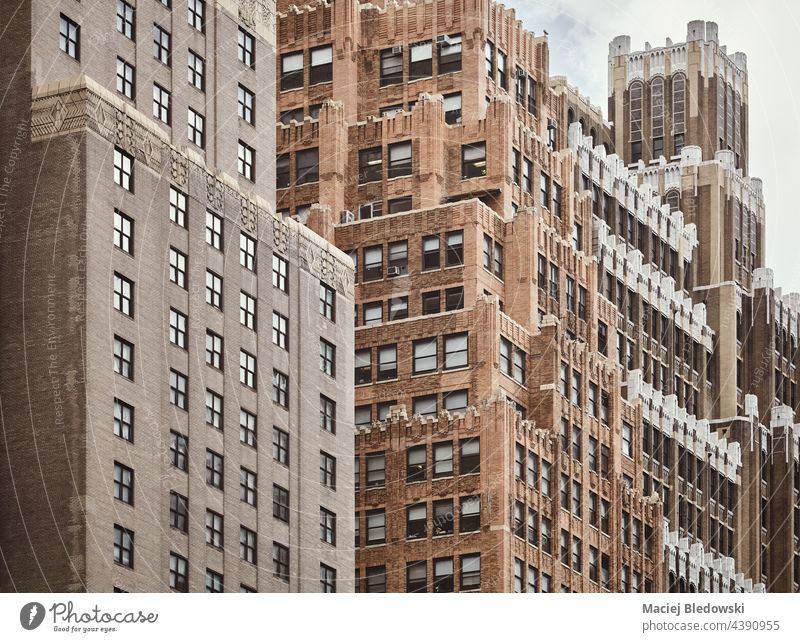 New Yorker alte Architektur, Farbvertonung aufgetragen, USA. New York State Großstadt Gebäude Manhattan Foto Wand Baustein nyc Fenster Fassade retro getönt