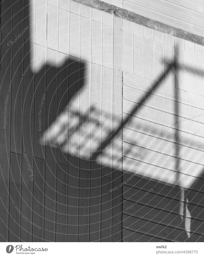 Nicht wesentlich Rätselbild unklar rätselhaft abstrakt Detailaufnahme Nahaufnahme Linien sperrig Schatten durcheinander verrückt Schattenlinie bizarr