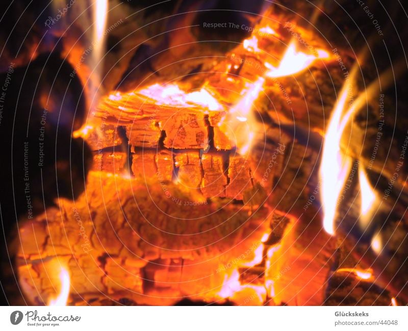 am Kamin heiß Physik Brand Wärme orange Flamme Kontrast