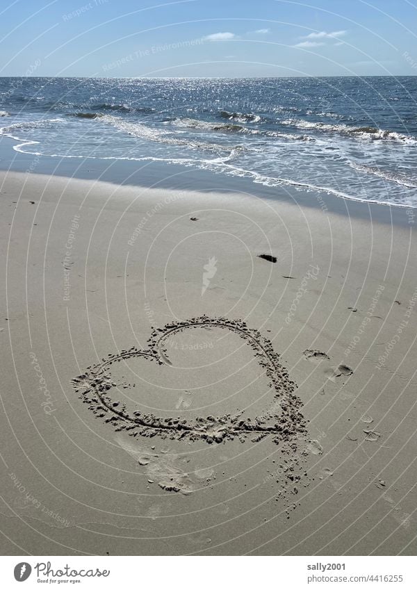 Meerliebe Herz Liebe Symbol Strand Brandung Ebbe Wasser Horizont Wellen Sand Küste Nordsee Ferien & Urlaub & Reisen Natur Sandstrand Liebeserklärung Zeichnung