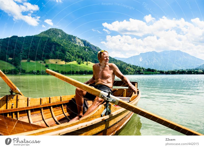 captain Lifestyle Ferien & Urlaub & Reisen Tourismus Ausflug Sommerurlaub Männlicher Senior Mann 60 und älter Natur Landschaft Himmel Wolken Schönes Wetter