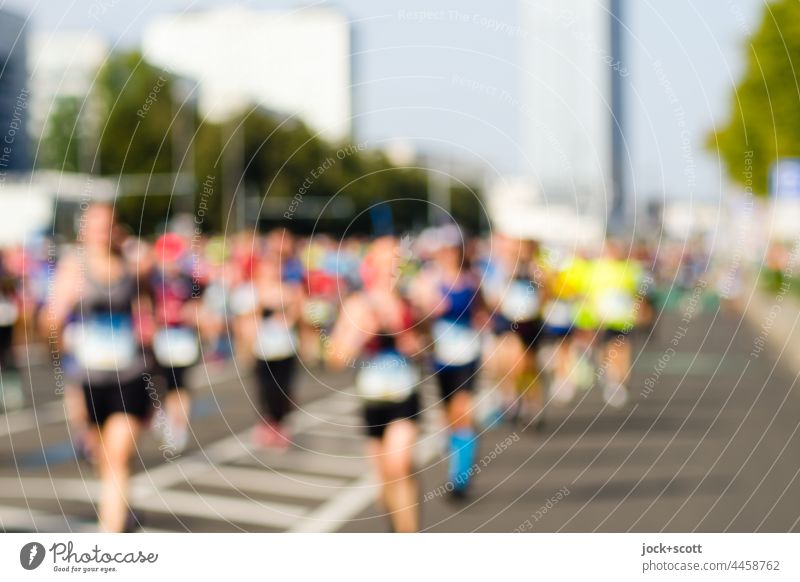 Berlin-Marathon, auf der Strecke der Karl-Marx-Allee Berlin-Mitte defokussiert Menschengruppe Joggen laufen Sport Volkslauf Veranstaltung Straße Ausdauer