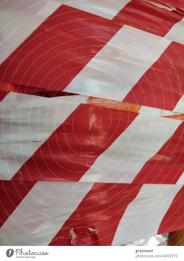 Schutzband Hintergrund Design rot weiß Kunststoff Bändchen Zaun Aufmerksamkeit Gefahr Entfernung signalisieren Streifen Farbe hell breit