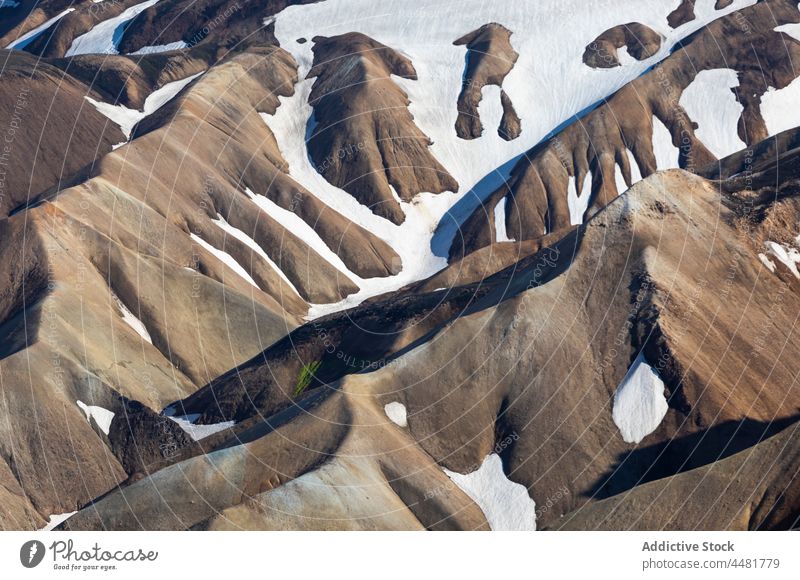 Verschneite Berge in winterlicher Natur Felsen Stein Formation Berge u. Gebirge Klippe Hintergrund Hochland Schnee Winter Raureif Reittier natürlich Landschaft