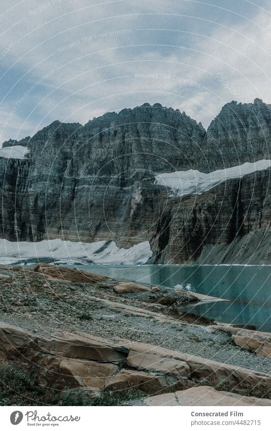 Grinnell-Gletscher in den Bergen des Gletscher-Nationalparks Berggletscher Ansichten reisen Abenteuer Landschaft Natur Berge u. Gebirge Ferien & Urlaub & Reisen