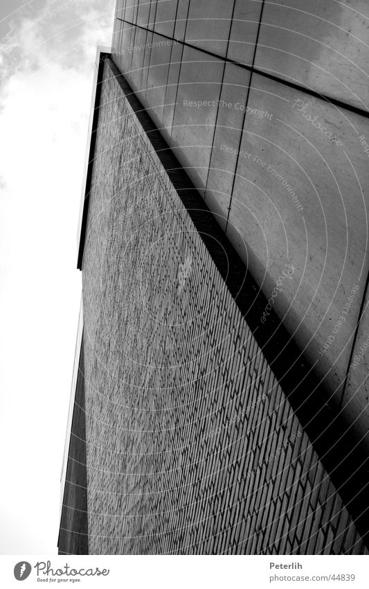 Recht senkrecht schwarz weiß Fassade glänzend Architektur modern