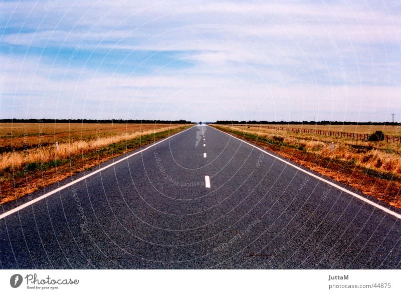 Road to Nowhere Horizont Australien Unendlichkeit Verkehr Straße Perspektive Himmel Erde leer Ferne Flucht