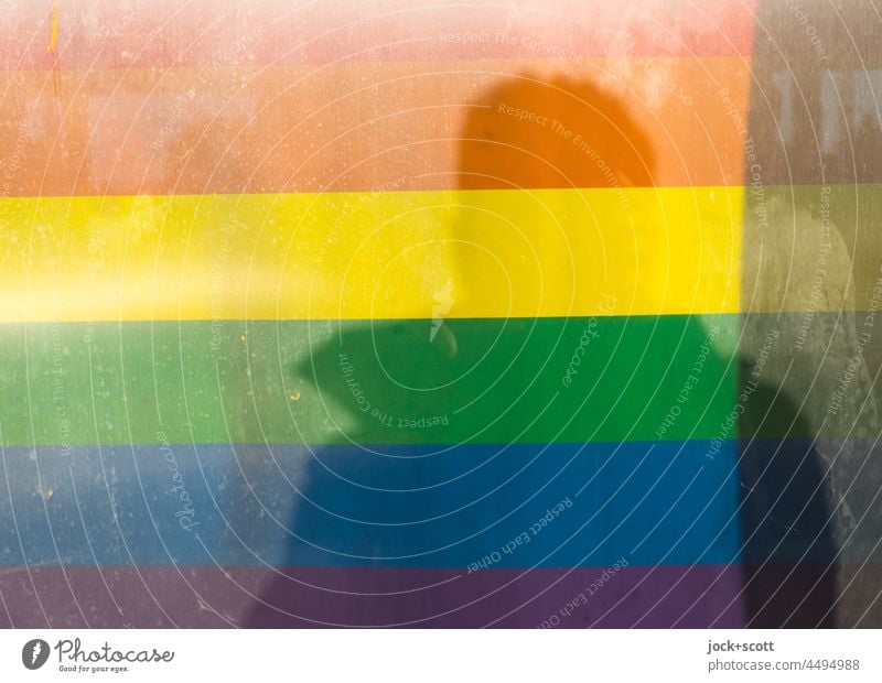 Ich und die Farben des Regenbogens regenbogenfarben Silhouette Hintergrund farbenfroh Symbole & Metaphern Homosexualität lgbtq schwul Toleranz Stolz