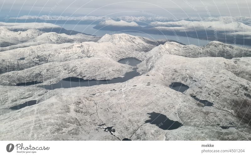 Erster Schnee des Winters inszeniert angezuckerte Berge bei Tromsø Berge u. Gebirge Schneelandschaft Landschaft Schneebedeckte Gipfel erster schnee winteranfang