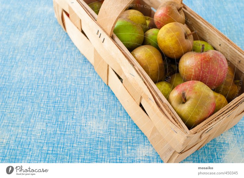 Boskop Äpfel - eigene Ernte Lebensmittel Frucht Apfel Dessert Ernährung Picknick Bioprodukte Diät Fasten Gesundheit Erntedankfest Holz Glück lecker retro saftig