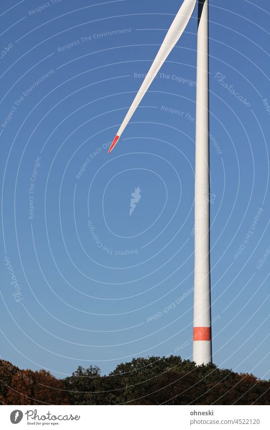 Windkraftanlage bildet eine 1 windkraft Windrad Energiewirtschaft Erneuerbare Energie Umweltschutz Elektrizität ökologisch Rotor Windenergie