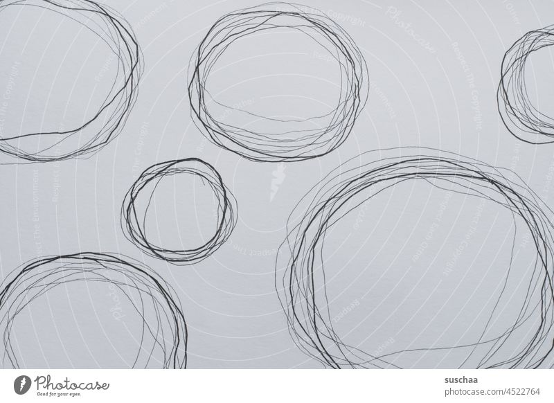 kreise Kreise Gekritzel rund Therapie abstrakt Muster Fineliner schwarz-weiss Papier Kunst Strukturen & Formen Gekrakel krakelig ungenau Striche