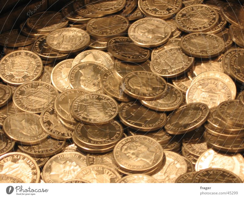 Münzen / Geld Taler Geldmünzen alte Münzen Geldverkehr Dinge sächsischer Taler Geldhaufen Moneten Bares