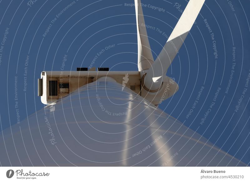 Windkraftanlage zur Erzeugung erneuerbarer Energie in der Gemeinde Rueda de Jalon, Region Valdejalon, Provinz Zaragoza, Aragonien, Spanien Nahaufnahme