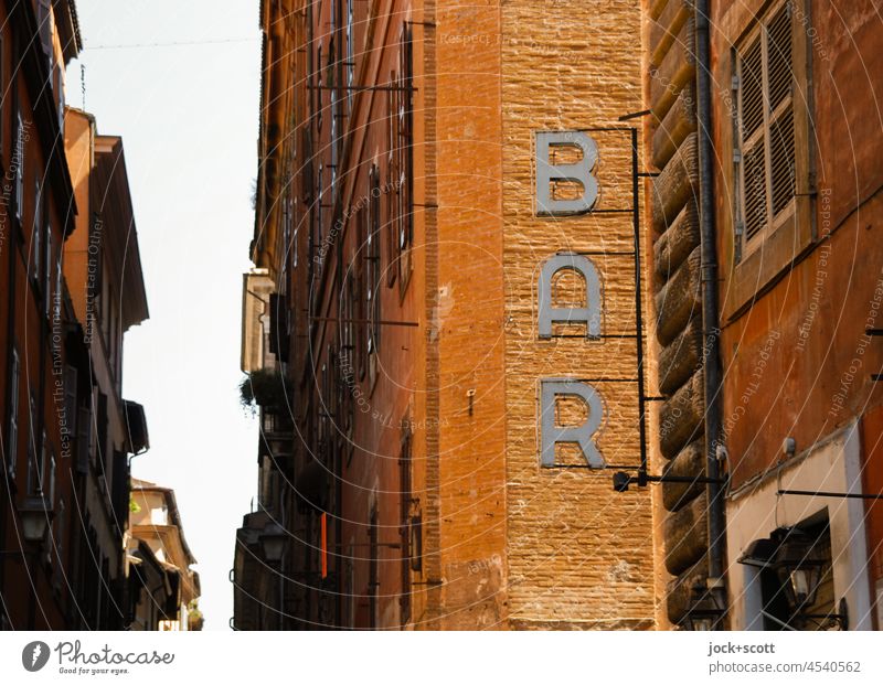 eine BAR in der ewigen Stadt Rom altehrwürdig Architektur Dekoration & Verzierung Fassade Stil Schriftzug Bar Altstadt Fassadengestaltung Großbuchstabe