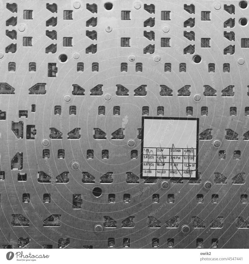 Irgendwas mit Computern Metall Platte Unterseite Festplatte Informationstechnologie rätselhaft Strukturen & Formen Nahaufnahme Muster abstrakt Detailaufnahme