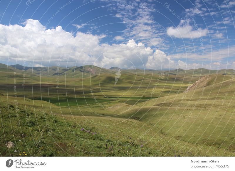 armenisches Hochland Landschaft Wolken Schönes Wetter Gras Wiese Hügel Berge u. Gebirge baumlos Armenien Vorderasien Menschenleer entdecken wandern
