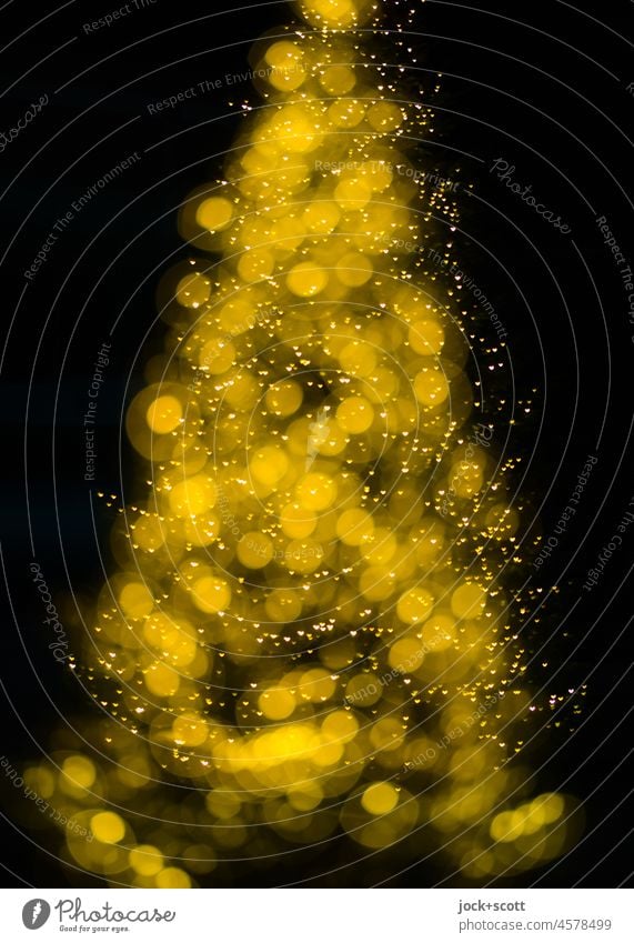 Alle Jahre wieder ist der Weihnachtsbaum der schönste Baum Weihnachten & Advent Weihnachtsdekoration festlich Bokeh Tannenbaum Kunstlicht Christbaum