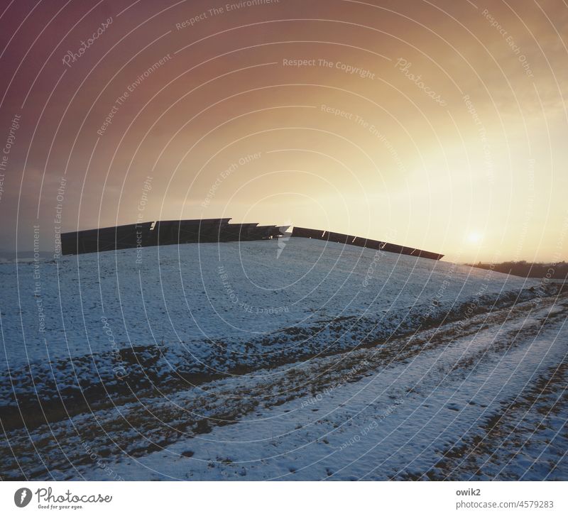 Wintersonnenbad Solarmodul Energiewirtschaft High-Tech Technik & Technologie Sonnenenergie Außenaufnahme Energiewende Umweltschutz alternativ innovativ system