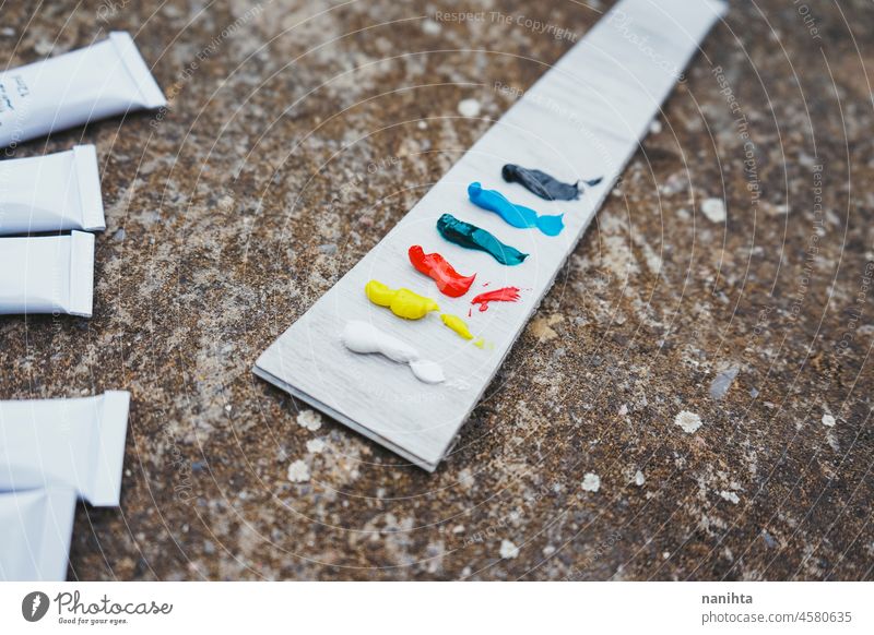 Einfacher Farbtest mit Ölfarbe Prüfung Erdöl Farbe Malerei Kunst Künstler künstlerisch farbenfroh Schüler schließen abschließen wiederverwertet Recycling