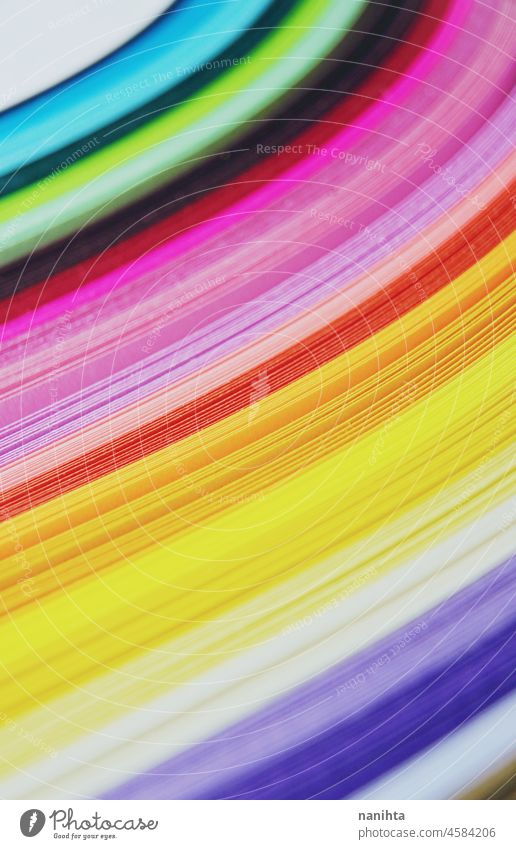 Regenbogenpapier abstraktes Makro rosa Papier Wellen Linien Kurven Oberfläche Fokus diy es selbst machen farbenfroh Farbe pulsierend brilliant keine Menschen