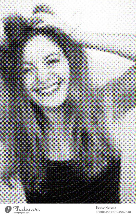 Mit Schwung und Optimismus ins neue Jahr! Junge Frau hübsch fröhlich dynamisch Haare langhaarig Lachen ansteckend lebensfroh Feierlaune Pointilismus Pixelkunst
