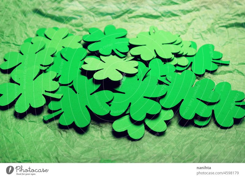 Clovers Hintergrund zum Thema Saint-Patrick's-Day grün Klee Glück Heilige patrick Tag irisch Republik Irland Kleeblatt abstrakt Natur Muster Töne Konzept
