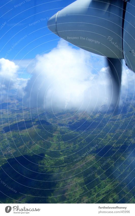 flying over fiji Fidschiinseln Island Sommer Suva aeroplane clouds rainforest south pacific
