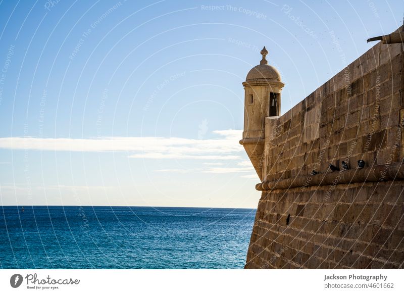 Wachturm der Festung von Sesimbra, Portugal sesimbra Wahrzeichen Burg oder Schloss Santiago James heiliger james historisch Gebäude Militär Denkmal Verteidigung
