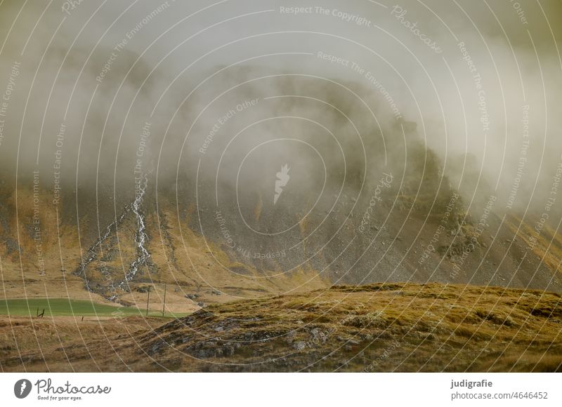 Island Landschaft Berge u. Gebirge Natur Wolken Nebel Umwelt Klima wild kalt Stimmung natürlich düster Felsen bedrohlich außergewöhnlich Wetter Urelemente