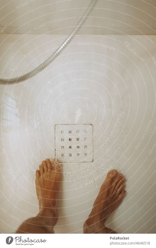 #A0# Naked Man Dusche (Installation) dusche duschen duschend Duschexposition duschen wollen nackt Mann teilakt Unter der Dusche (Aktivität) Wasser Körperpflege