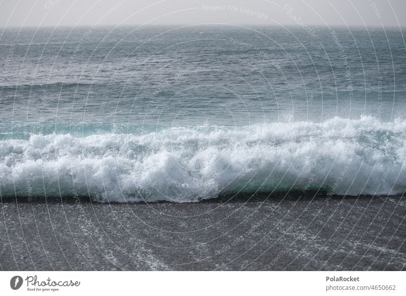 #A0# Meer Schwarz Kanarische Insel Kanarische Inseln Kanaren Küste Fuerteventura Wellenkamm Wellenbrecher Wellenbruch Wellenschlag Wellenlinie Wellenform