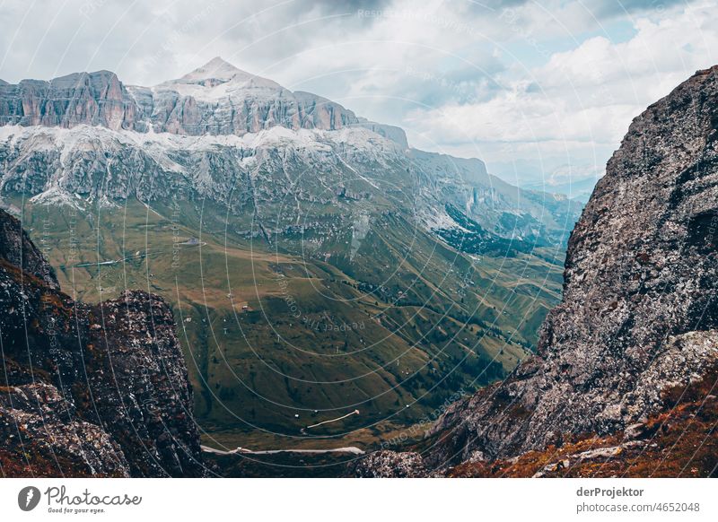 Berggipfel mit Schnee im Gebirge von Südtirol Panorama (Aussicht) Zentralperspektive Starke Tiefenschärfe Silhouette Kontrast Lichterscheinung Sonnenstrahlen