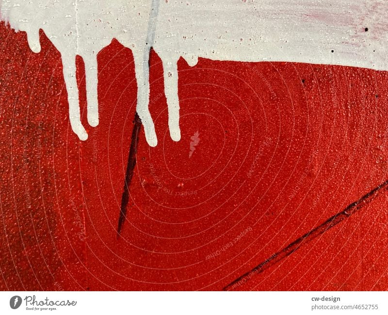 Weiße Tropfnasen auf Rot mit Schwarzem Strich Mauer Außenaufnahme Geometrie Wandmalereien Ordnung Fassade Muster Streifen Linie Strukturen & Formen Inspiration