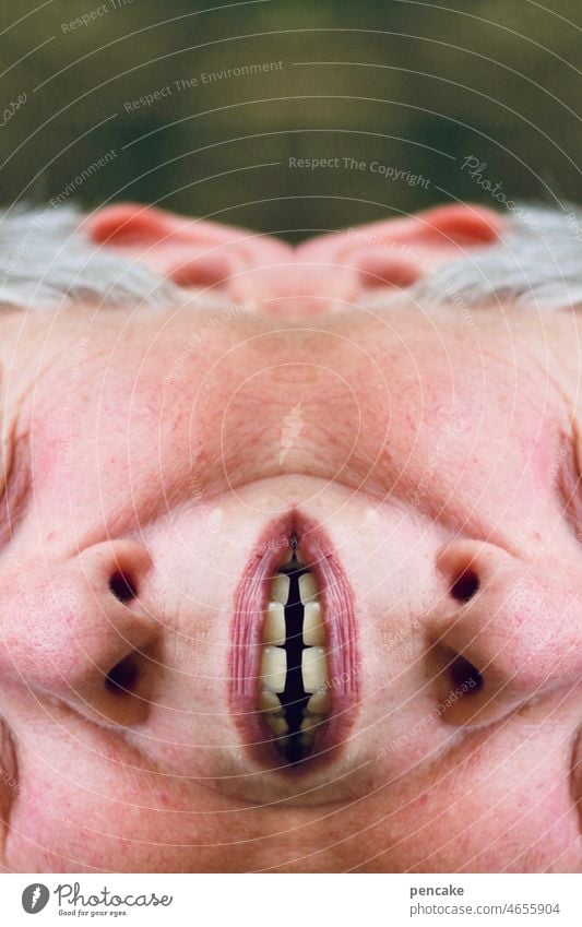 myself | wie aus einem munde Gesicht Mensch Spiegelung Mund sprechen offen Detail surreal Zähne Porträt Lippen Frau Nahaufnahme Detailaufnahme Reflexion