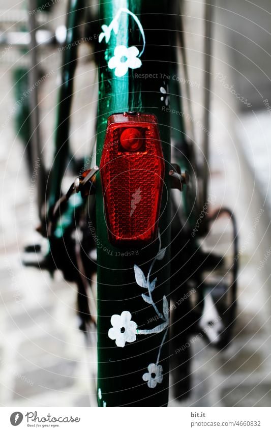 ¥ immer wieder... I ... Fahrradmotive Rad Licht Rückansicht parken Verkehr Fahrradfahren umweltfreundlich Mobilität nachhaltig Bewegung unterwegs Verkehrsmittel