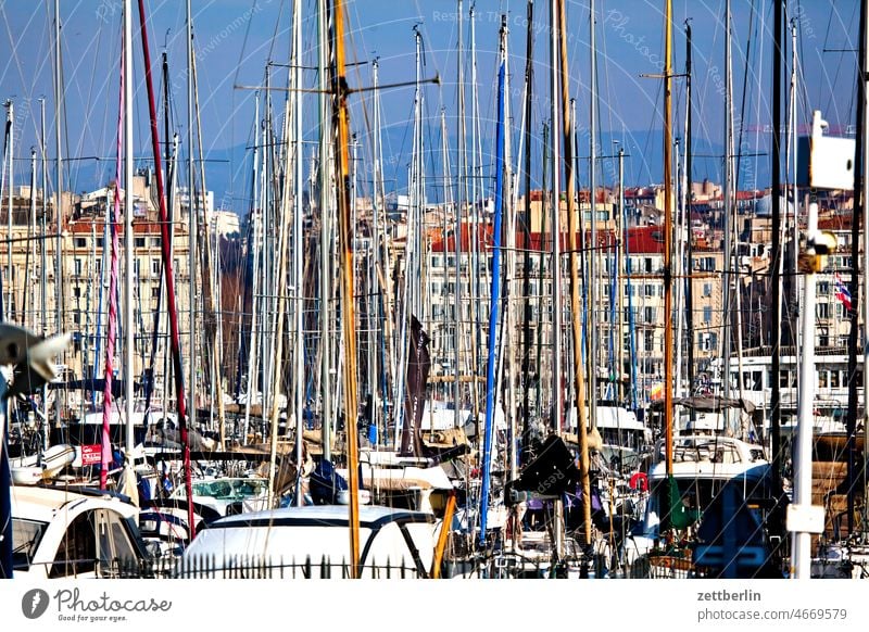 Marseille / Port Vieux (Alter Hafen) alt altstadt ferien frankreich historisch marseille mittelalter mittelmeer provence reise sonne stimmung sykyline urban