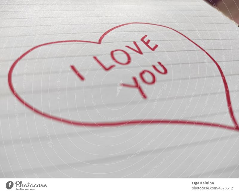 Gezeichnetes Herz mit Text Ich liebe dich geschrieben herzförmig Valentinstag rot Liebe Symbole & Metaphern Liebeserklärung Liebesbekundung Muttertag Liebesgruß