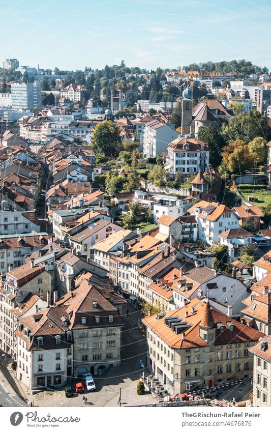 schweizer Stadt von oben Fribourg Häuser Schweiz dächer alt Architektur Gebäude Altstadt Dächer