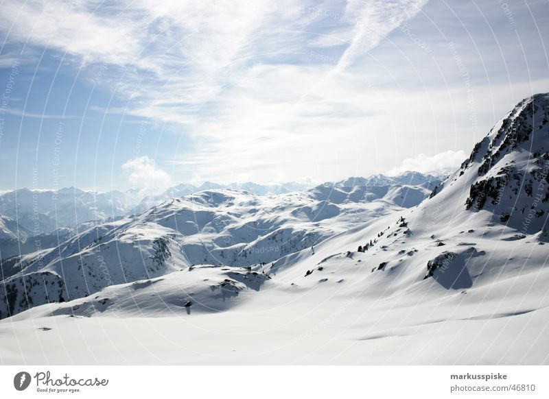 hochalpin Schnee Berge u. Gebirge Skipiste Alpen Panorama (Aussicht) Schneelandschaft Schneedecke Skigebiet Bergkette Wolkenhimmel Ferne Schneebedeckte Gipfel