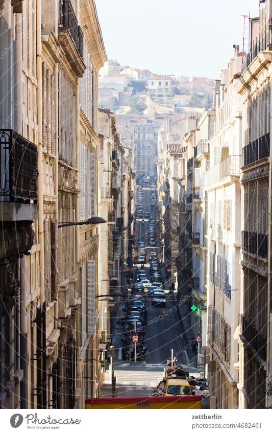 Marseille / Altstadt alt altstadt ferien frankreich historisch marseille mittelalter mittelmeer provence reise sonne stimmung urban urlaub winter straße