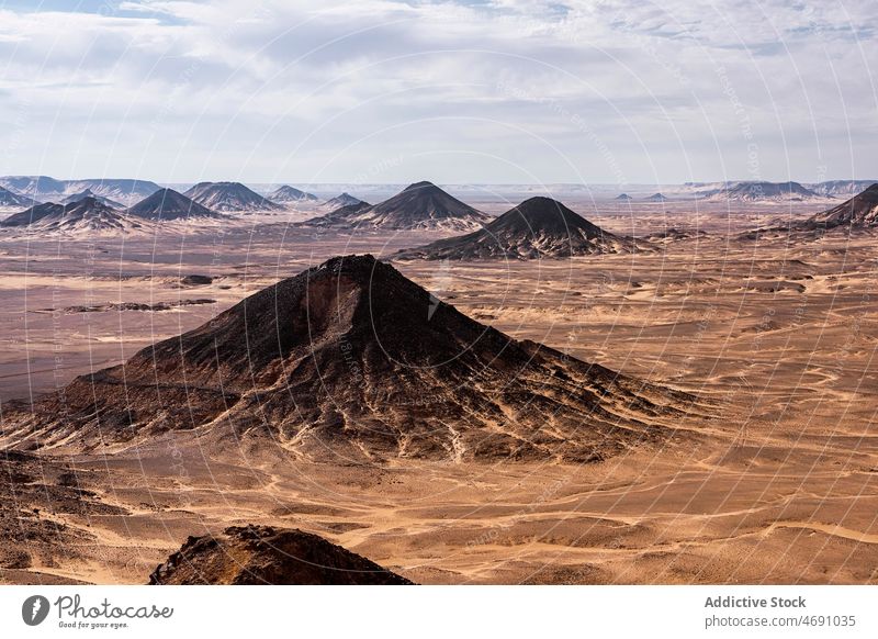 Schwarze Wüste mit Hügeln in Ägypten trocken Natur national Landschaft trocknen Sand erwärmen Örtlichkeit Ausflugsziel Afrika berühmt Form Boden rau unfruchtbar