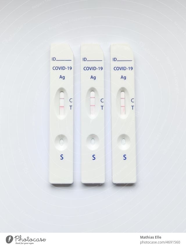Covid-19 positive Corona Schnelltests Viruskonzentration Kartuschen-Test Schutzmaßnahme Ansteckungsgefahr Infektionskrankheit Ergebnis infiziert Antigentest