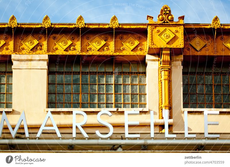 Marseille / Bahnhof St. Charles alt altstadt architektur bahnhof saint charles ferien frankreich historisch innenstadt marseille mittelalter mittelmeer provence