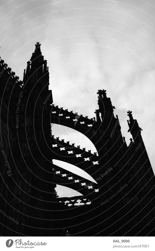 Gothiclich schwarz weiß Gotik dunkel Religion & Glaube Dom Himmel Turm Architektur