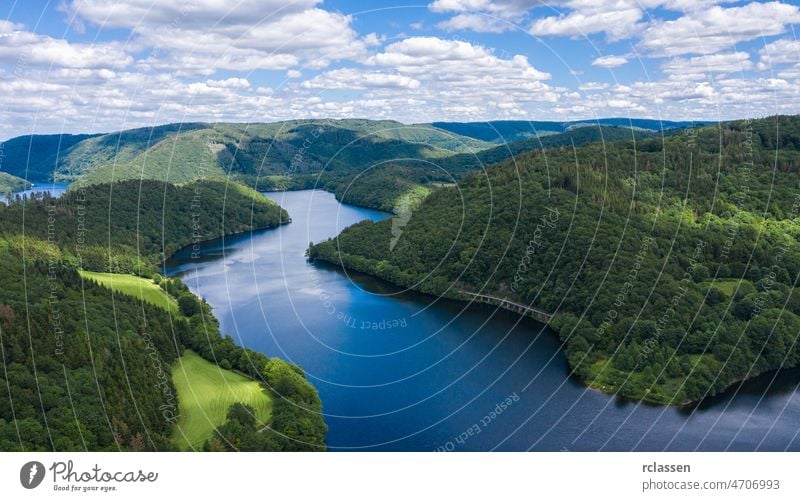 Rursee, Eifel Deutschland Dröhnen See rursee Antenne blau grün Landschaft Berge u. Gebirge Natur Fluss Himmel Sommer Tourismus reisen Ansicht Wasser
