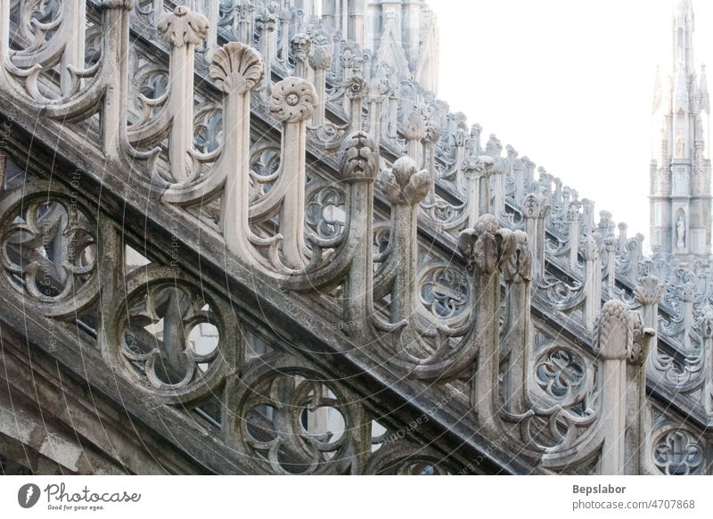 Detail des Mailänder Doms Italien oben Architektur Kathedrale Kirche zum Gedenken an Glaube hoch historisch Heiligkeit heilig vereinzelt Mailand Denkmal
